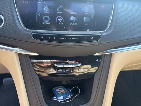 Used 2018 Cadillac XT5 Luxury w/ Driver Awareness Package image 22