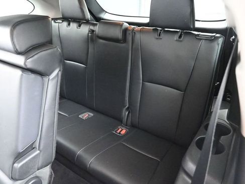 Used 2021 Toyota Highlander XLE image 26