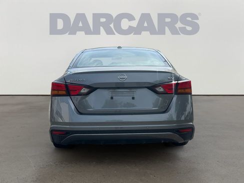 Used 2024 Nissan Altima 2.5 SV FWD image 6