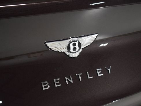 New 2025 Bentley Bentayga image 15