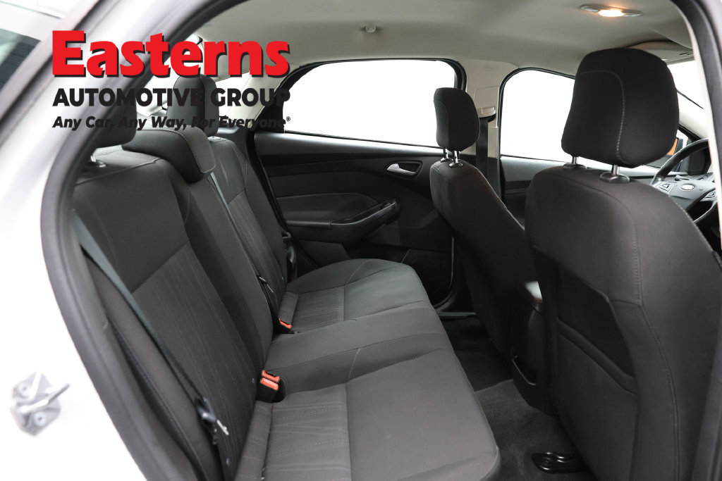 Used 2018 Ford Focus SE w/ Cold Weather Package FWD image 82