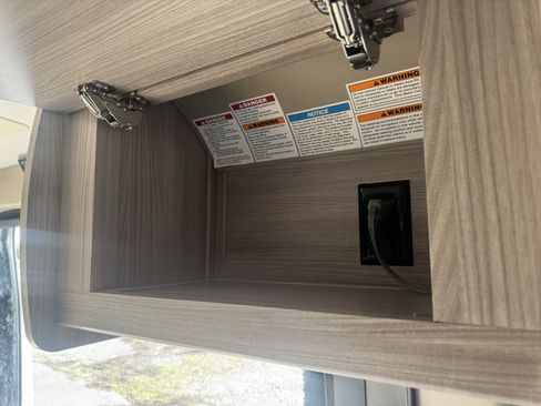 Used 2022 RAM ProMaster 3500 w/ Lane Management Group image 19