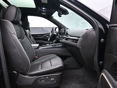 Used 2023 Cadillac Escalade Sport w/ Touring Package image 34