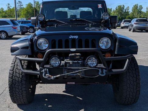 Used 2013 Jeep Wrangler Sport AWD/4WD image 3