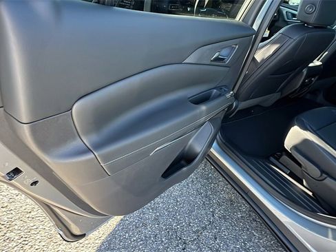 New 2026 Chevrolet Traverse LT w/ Sun and Wheel Package image 17