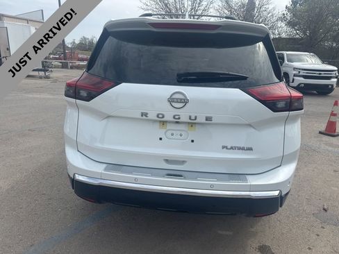 Certified 2025 Nissan Rogue Platinum w/ Platinum Premium Package image 6