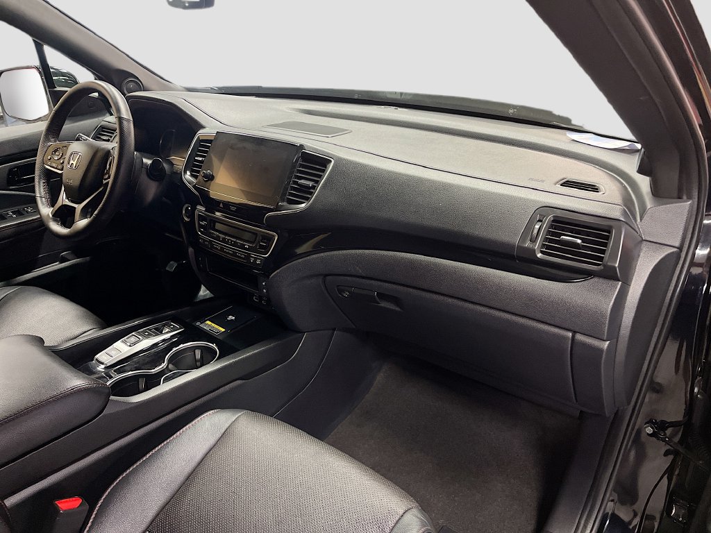 Used 2025 Honda Passport Black Edition image 31