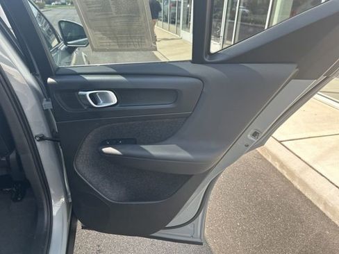 Certified 2025 Volvo XC40 B5 Plus AWD/4WD image 12