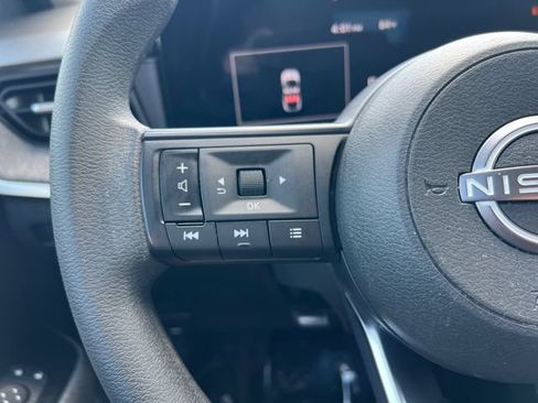 Used 2025 Nissan Kicks SV FWD image 10