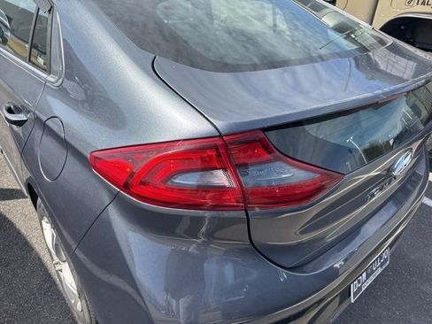 Used 2017 Hyundai Ioniq SEL image 4