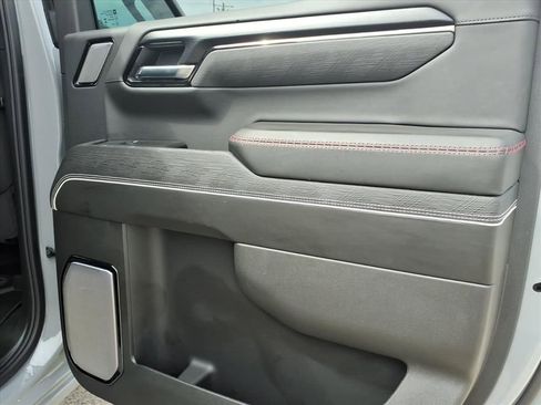 Used 2025 GMC Sierra 1500 AT4X image 15