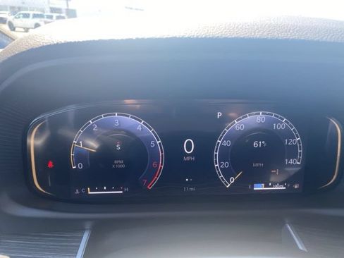 New 2024 Jeep Wagoneer Series III w/ Flexible Seating Group AWD/4WD image 19