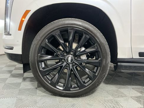Used 2025 Cadillac Escalade Sport Platinum w/ LPO, ONYX Package AWD/4WD image 36