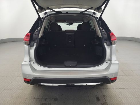 Used 2019 Nissan Rogue SV image 29