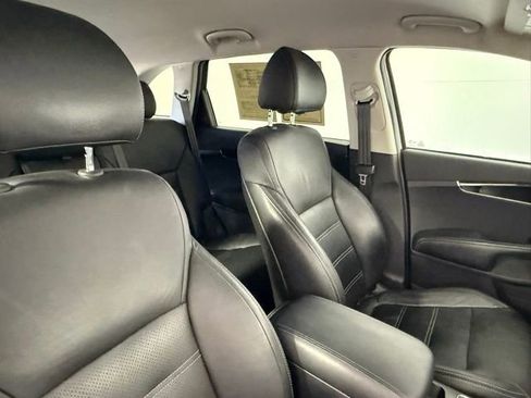 Used 2018 Kia Sorento FWD image 45
