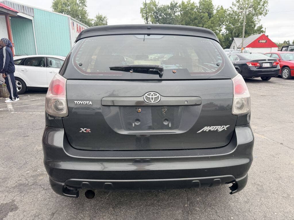 Used 2005 Toyota Matrix XR w/ Extra Value Pkg 2 FWD image 4
