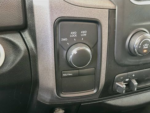 Used 2014 RAM 1500 Express AWD/4WD image 19