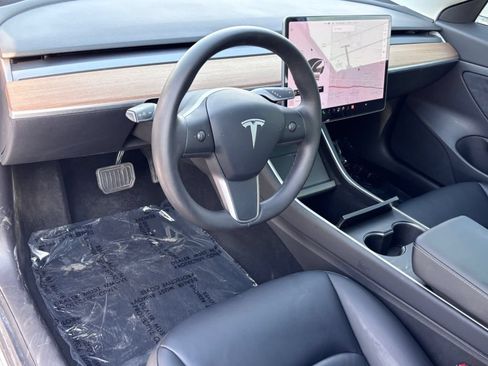 Used 2020 Tesla Model 3 Standard Range RWD image 14