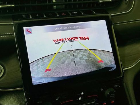 Used 2024 Jeep Grand Cherokee Limited AWD/4WD image 19