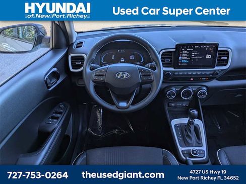 Certified 2023 Hyundai Venue Limited w/ Cargo Package image 16