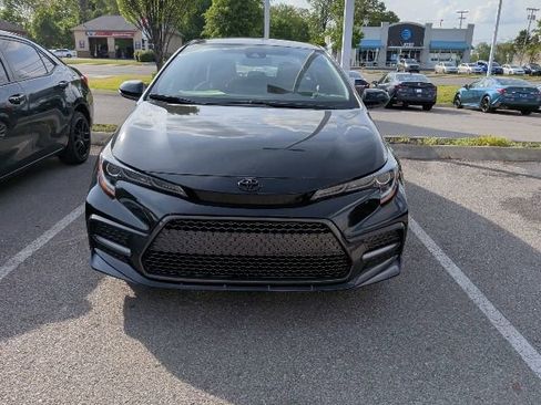 Used 2022 Toyota Corolla SE image 2