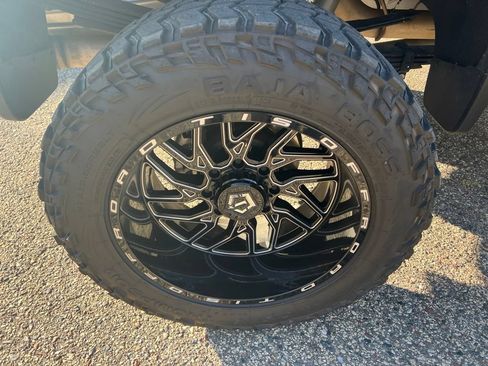 Used 2024 Chevrolet Silverado 3500 High Country w/ High Country Premium Package AWD/4WD image 28