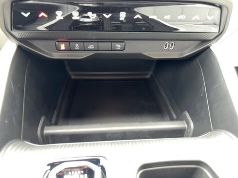 New 2026 Jeep Cherokee Limited image 29