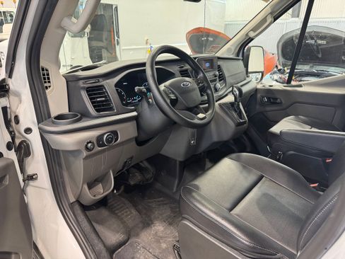 Used 2023 Ford Transit 350 DRW RWD image 8