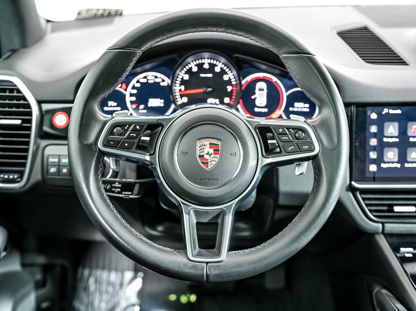 Certified 2023 Porsche Cayenne AWD/4WD image 17