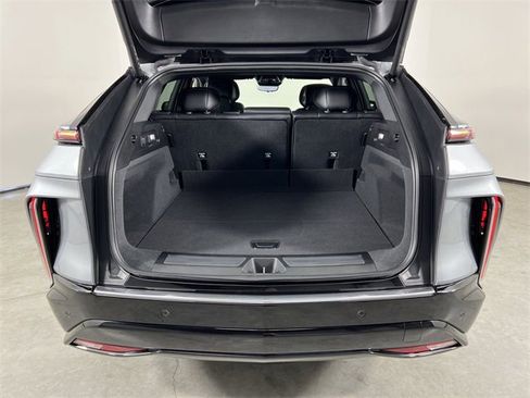 Used 2025 Cadillac Lyriq Luxury image 27