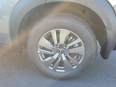 New 2025 Nissan Pathfinder SV image 16