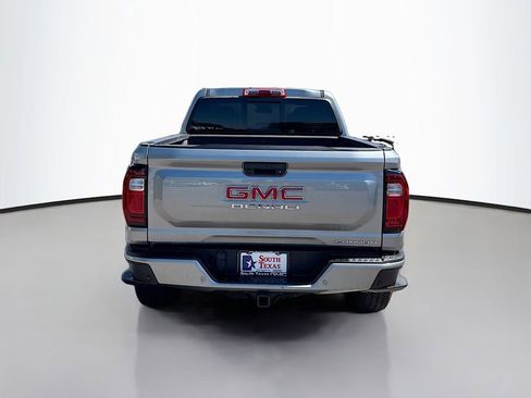 Used 2025 GMC Canyon Denali AWD/4WD image 6