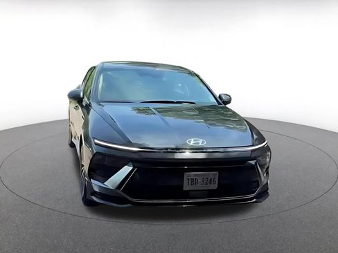 Used 2025 Hyundai Sonata SEL FWD image 3