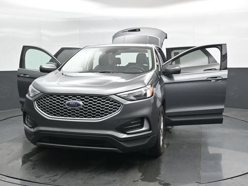 Used 2024 Ford Edge SEL AWD/4WD image 47