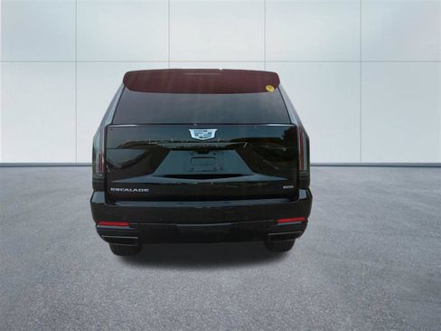 Used 2025 Cadillac Escalade ESV Sport Platinum AWD/4WD image 4