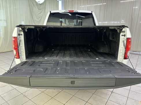 Used 2017 Ford F150 XLT w/ Equipment Group 302A Luxury AWD/4WD image 8