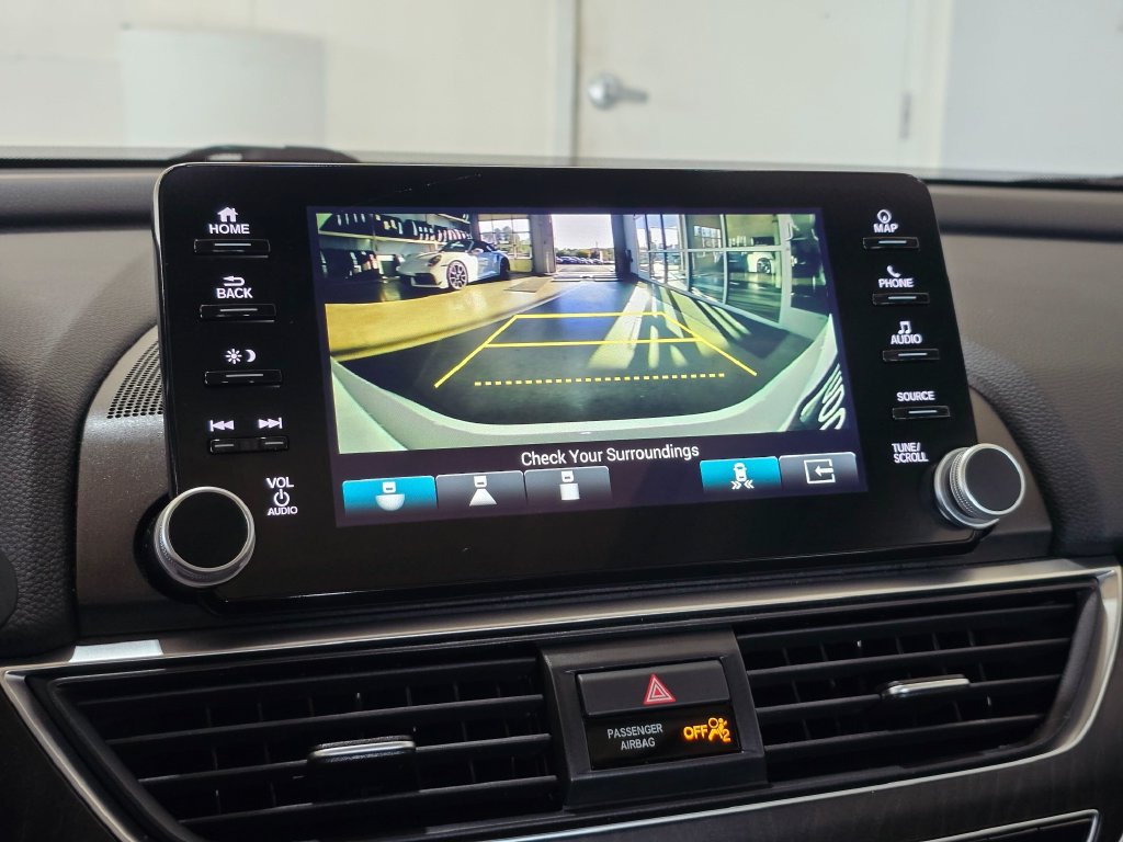 Used 2020 Honda Accord Touring image 12