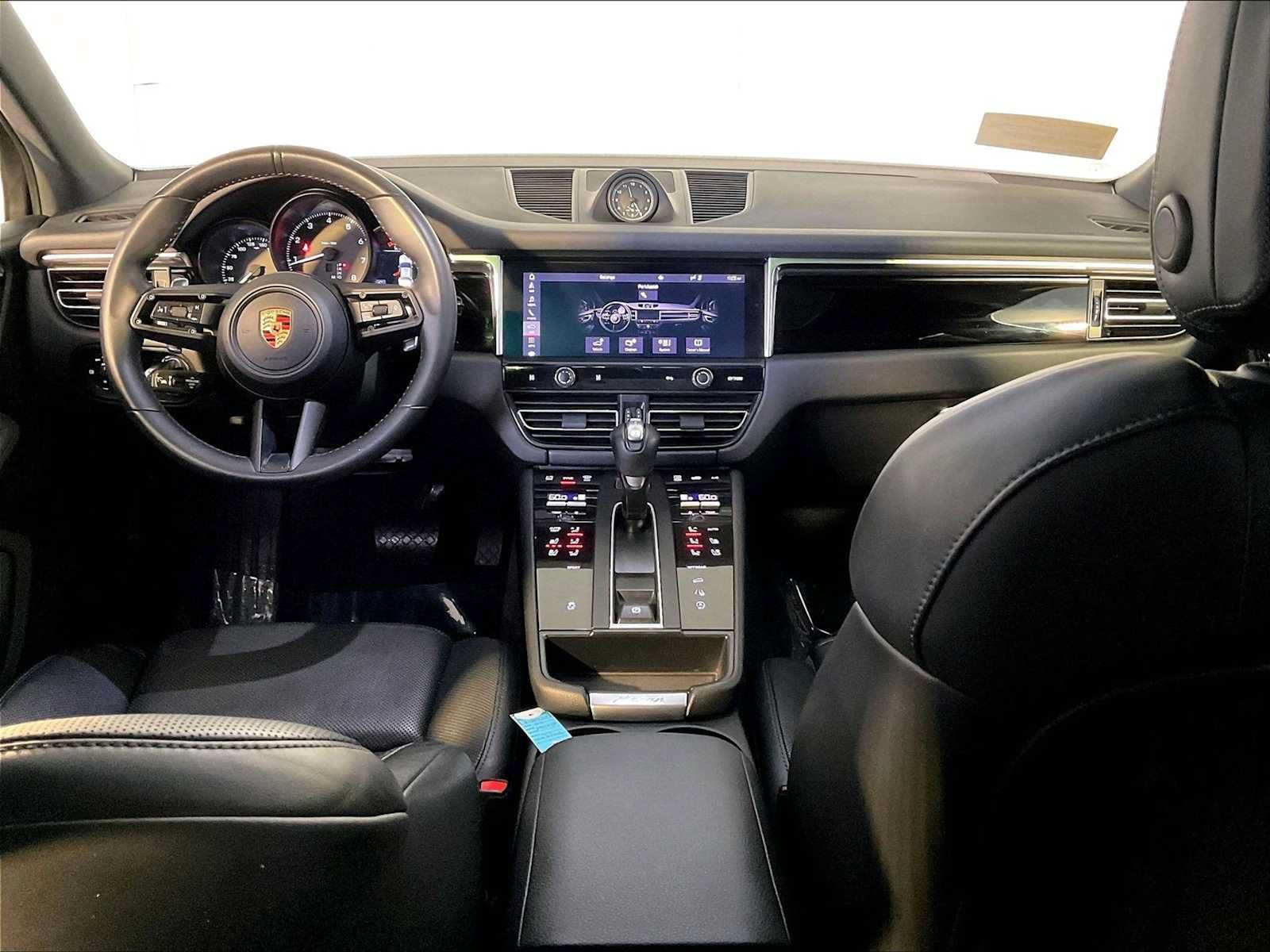 Certified 2023 Porsche Macan AWD/4WD image 14