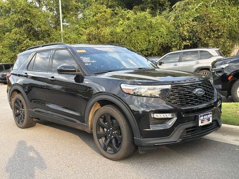 Used 2023 Ford Explorer ST-Line w/ Class IV Trailer Tow Package RWD image 5
