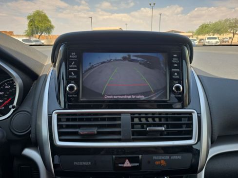 Used 2020 Mitsubishi Eclipse Cross ES AWD/4WD image 21