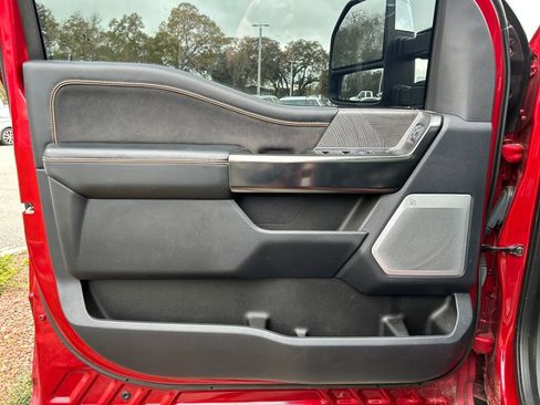 Used 2024 Ford F350 Platinum image 9