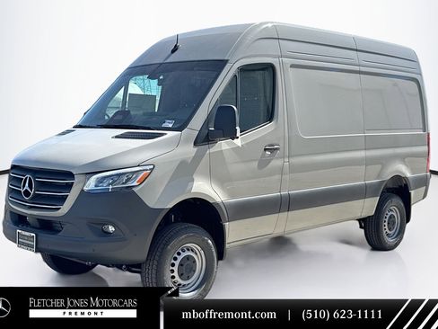 New 2025 Mercedes-Benz Sprinter 2500 image 1