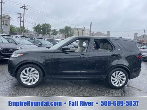 Used 2025 Land Rover Discovery S AWD/4WD image 9