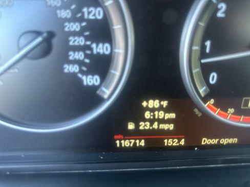 Used 2011 BMW 528i Sedan RWD image 12
