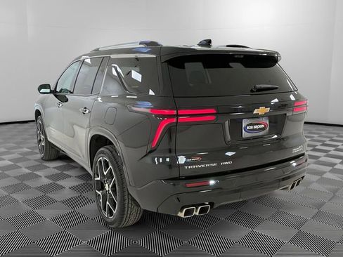 Certified 2025 Chevrolet Traverse High Country w/ LPO, Floor Liner Package AWD/4WD image 3
