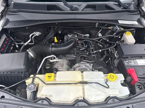 Used 2012 Jeep Liberty Limited Jet w/ Comfort/Convenience Group image 28