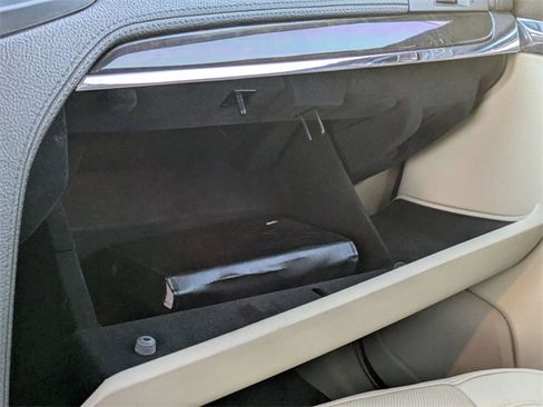 Used 2014 Lincoln MKS image 20