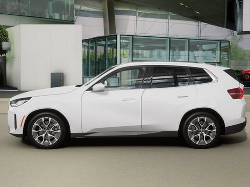 Used 2025 BMW X3 xDrive30i w/ Convenience Package image 27