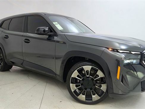 Used 2023 BMW XM image 1