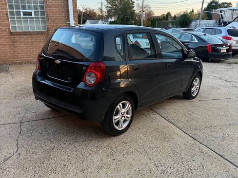 Used 2009 Chevrolet Aveo5 LT FWD image 5